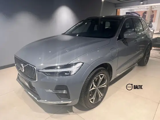 VOLVO XC60 2022