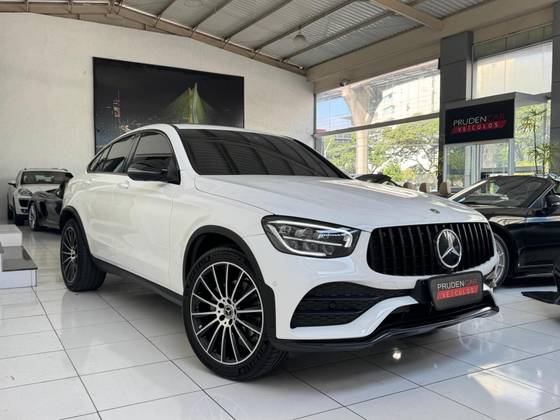 MERCEDES-BENZ GLC 300 2021