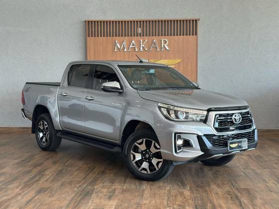 TOYOTA HILUX SW4 2019