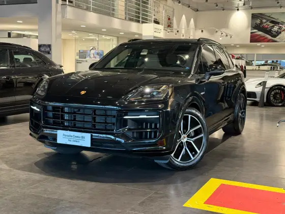 PORSCHE CAYENNE 2024