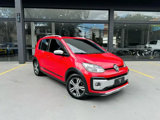 VOLKSWAGEN CROSS UP 2018