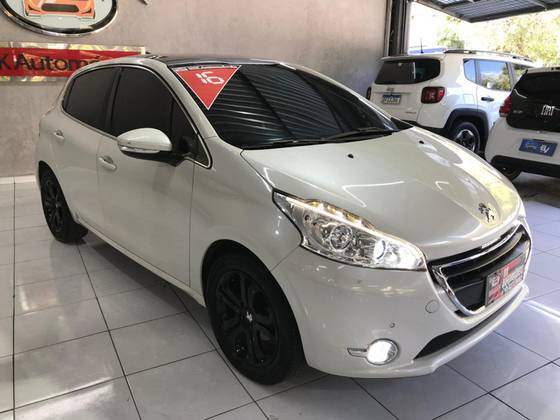 PEUGEOT 208 2016