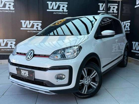VOLKSWAGEN CROSS UP 2018