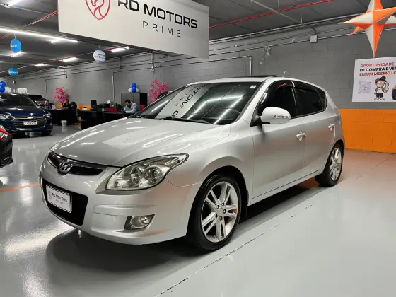 HYUNDAI I30 2010