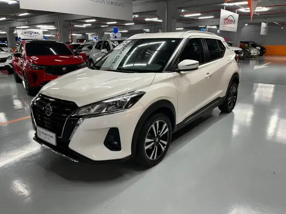 NISSAN KICKS 2022