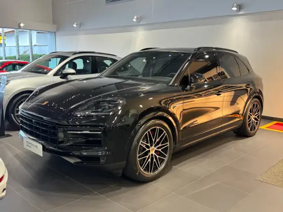 PORSCHE CAYENNE 2024