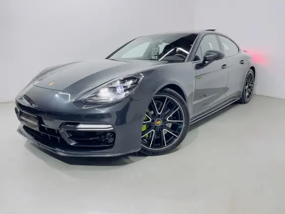PORSCHE PANAMERA 2022