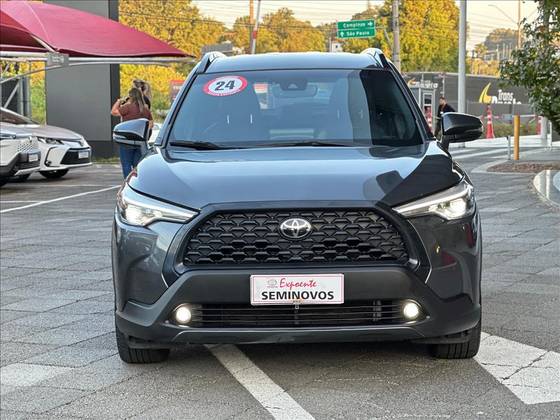 TOYOTA COROLLA CROSS 2024