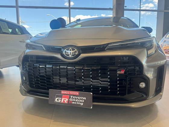 TOYOTA GR COROLLA 2024