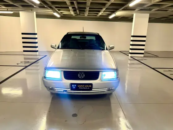 VOLKSWAGEN SANTANA 2002