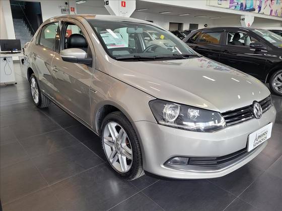 VOLKSWAGEN VOYAGE 2015