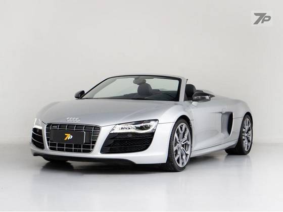 AUDI R8 2011