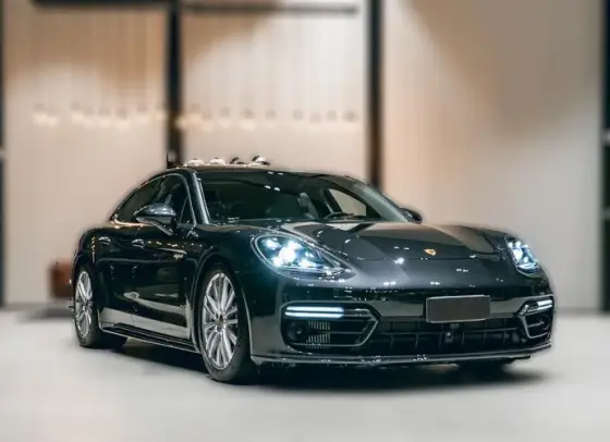 PORSCHE PANAMERA 2021