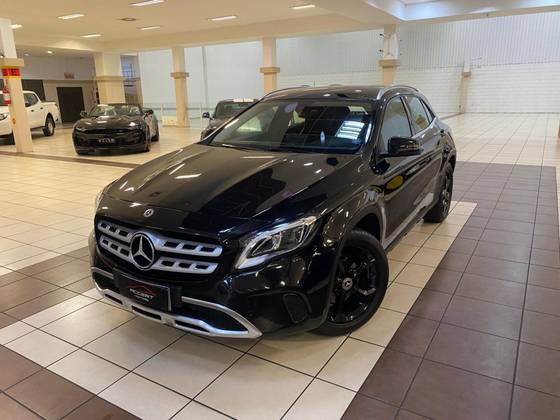 MERCEDES-BENZ GLA 200 2018