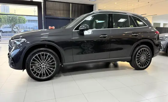 MERCEDES-BENZ GLC 300 2025