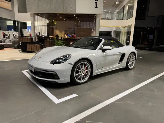 PORSCHE 718 2025