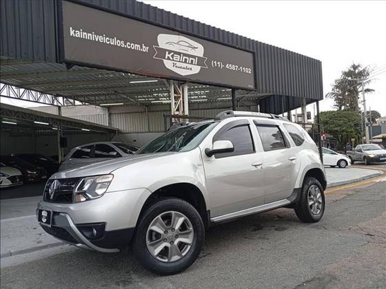 RENAULT DUSTER 2017