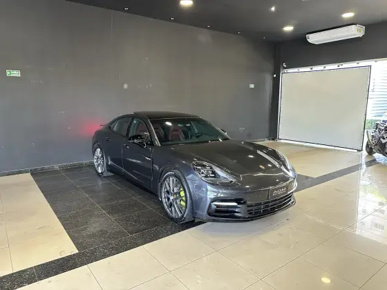 PORSCHE PANAMERA 2018