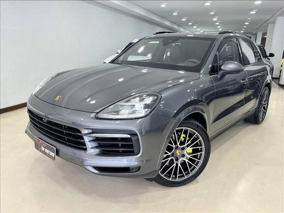 PORSCHE CAYENNE 2020