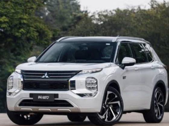 MITSUBISHI OUTLANDER 2026