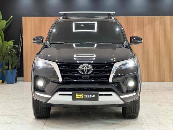 TOYOTA HILUX SW4 2021