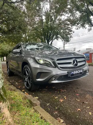 MERCEDES-BENZ GLA 200 2017
