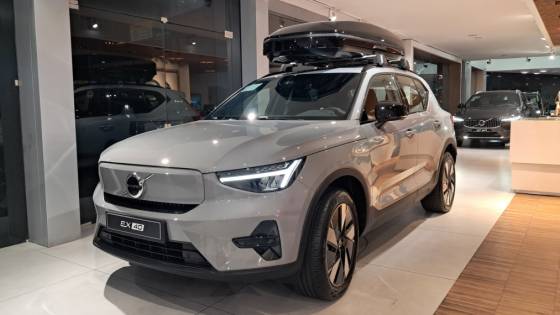 VOLVO XC40 2024