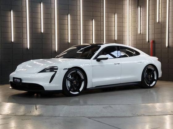 PORSCHE TAYCAN 2021