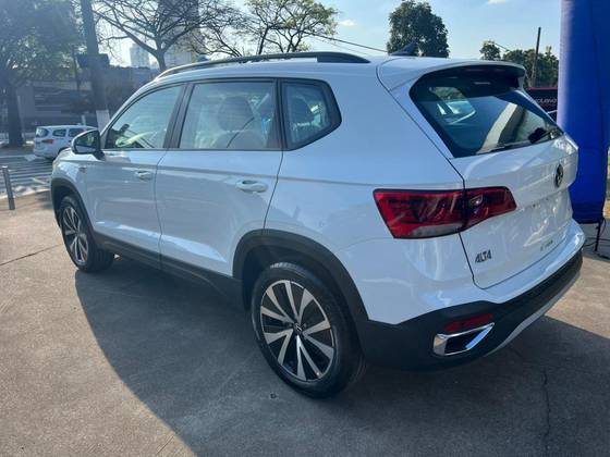 VOLKSWAGEN TAOS 2025