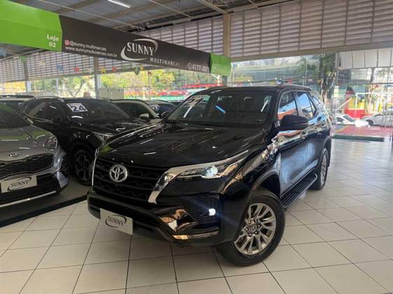 TOYOTA HILUX SW4 2021