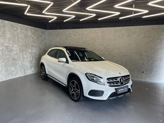 MERCEDES-BENZ GLA 250 2019