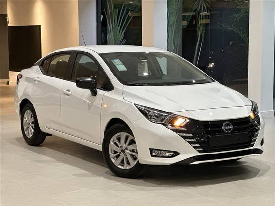 NISSAN VERSA 2026