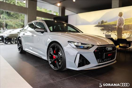 AUDI RS6 2025