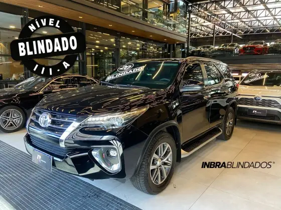 TOYOTA HILUX SW4 2020