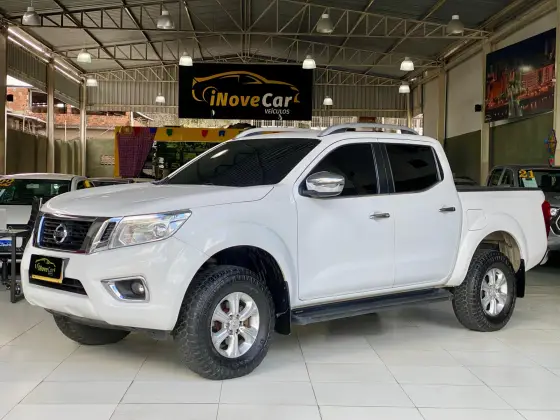 NISSAN FRONTIER 2017