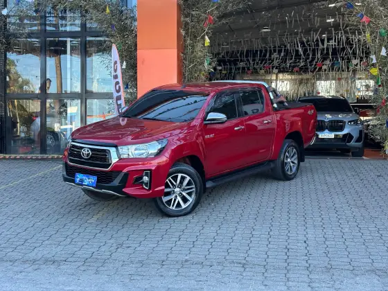 TOYOTA HILUX 2019
