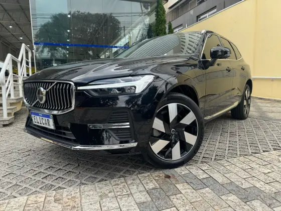 VOLVO XC60 2024