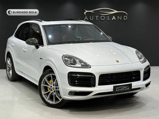 PORSCHE CAYENNE 2022