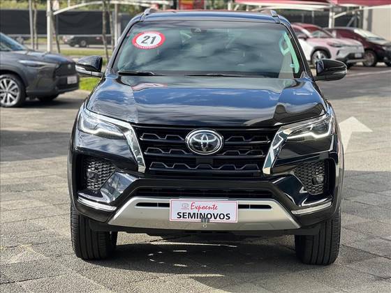 TOYOTA HILUX SW4 2021