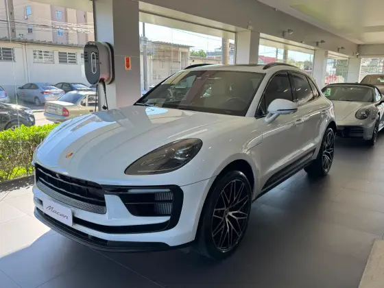 PORSCHE MACAN 2022