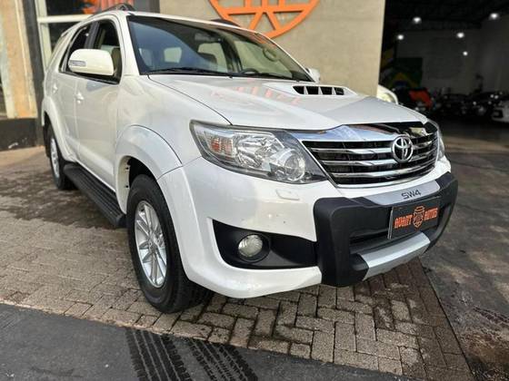 TOYOTA HILUX 2013
