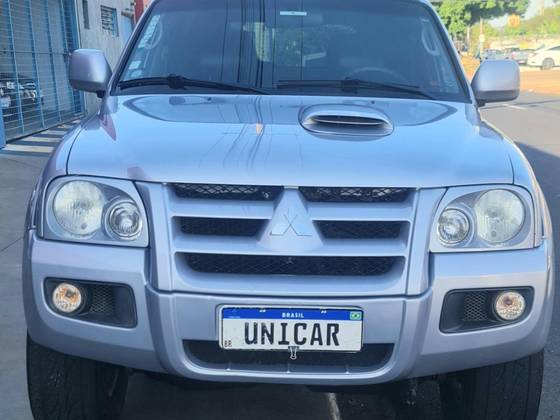 MITSUBISHI PAJERO SPORT 2010