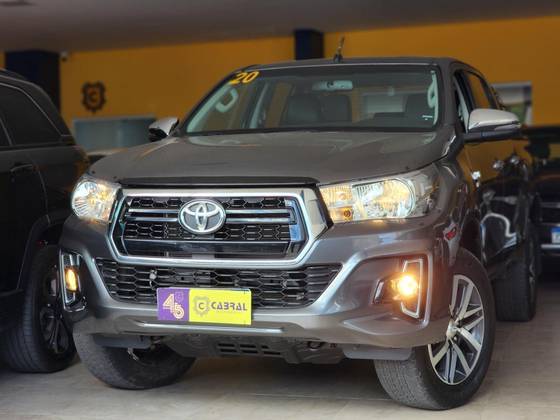TOYOTA HILUX 2020