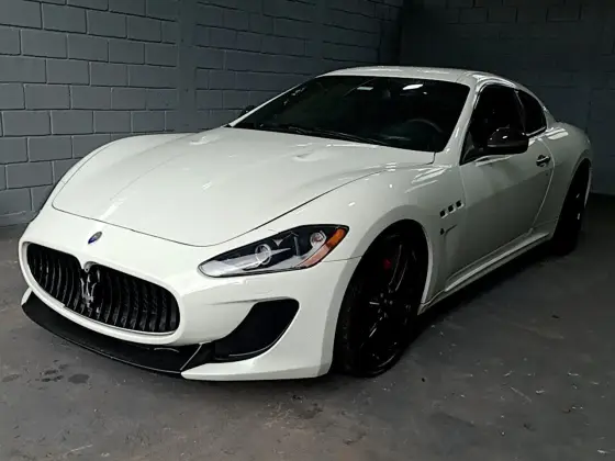 MASERATI GRANTURISMO 2012