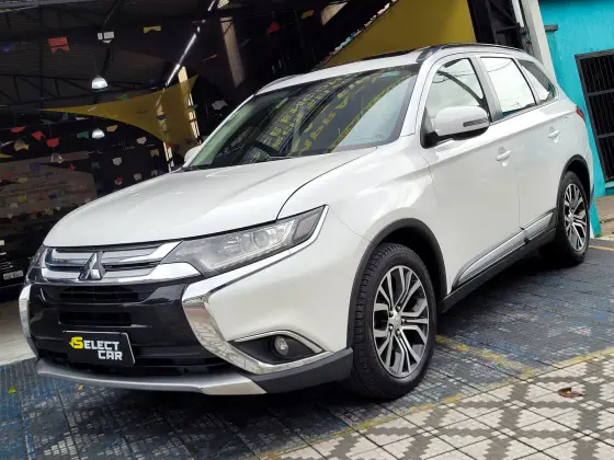 MITSUBISHI OUTLANDER 2016