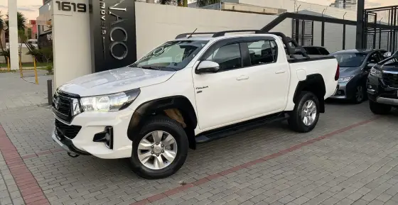 TOYOTA HILUX 2020