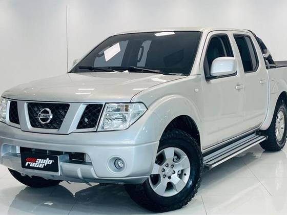 NISSAN FRONTIER 2011
