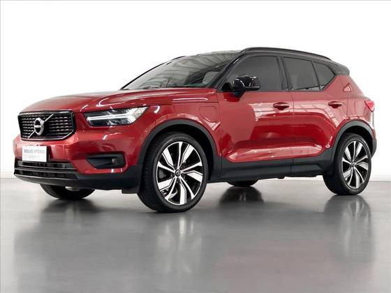 VOLVO XC40 2022