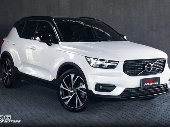 VOLVO XC40 2020