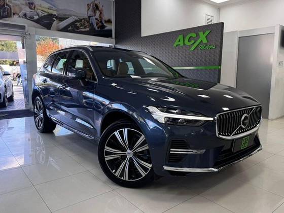 VOLVO XC60 2022